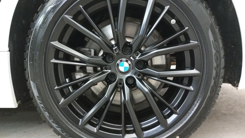 BMW Serii 3, 330