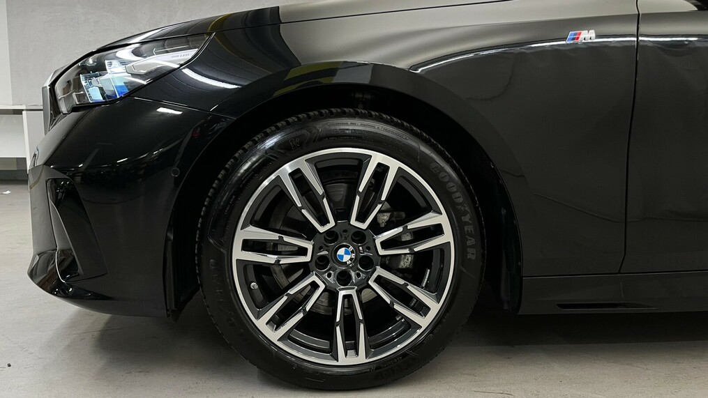 BMW Serii 5, 520