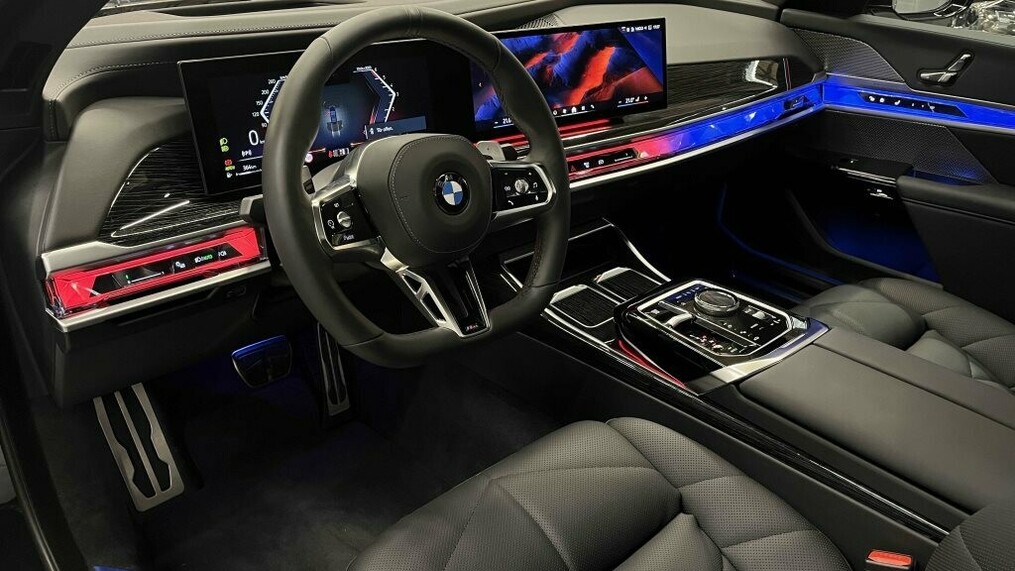 BMW Serii 7, 740