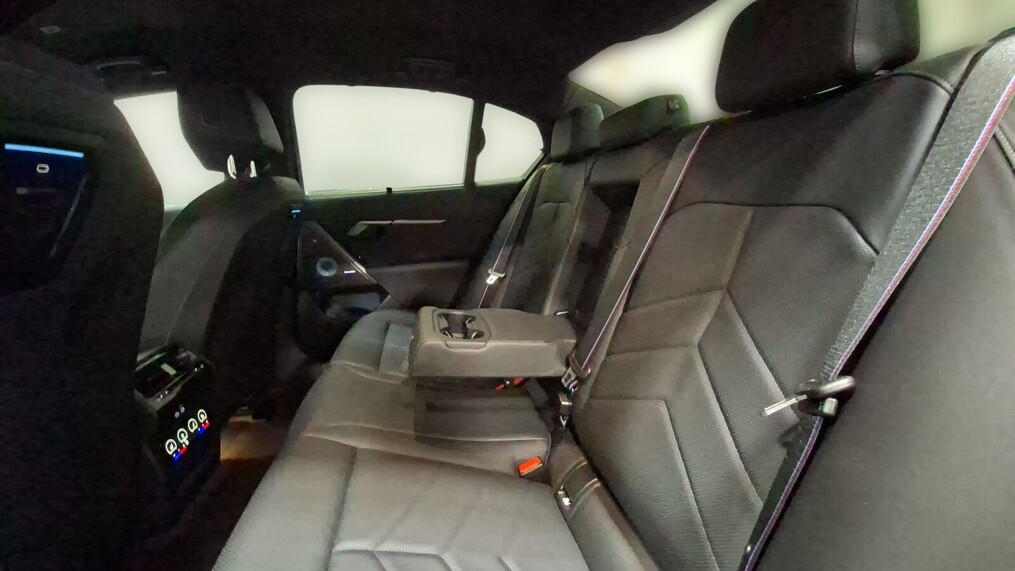 BMW Serii 5, 550