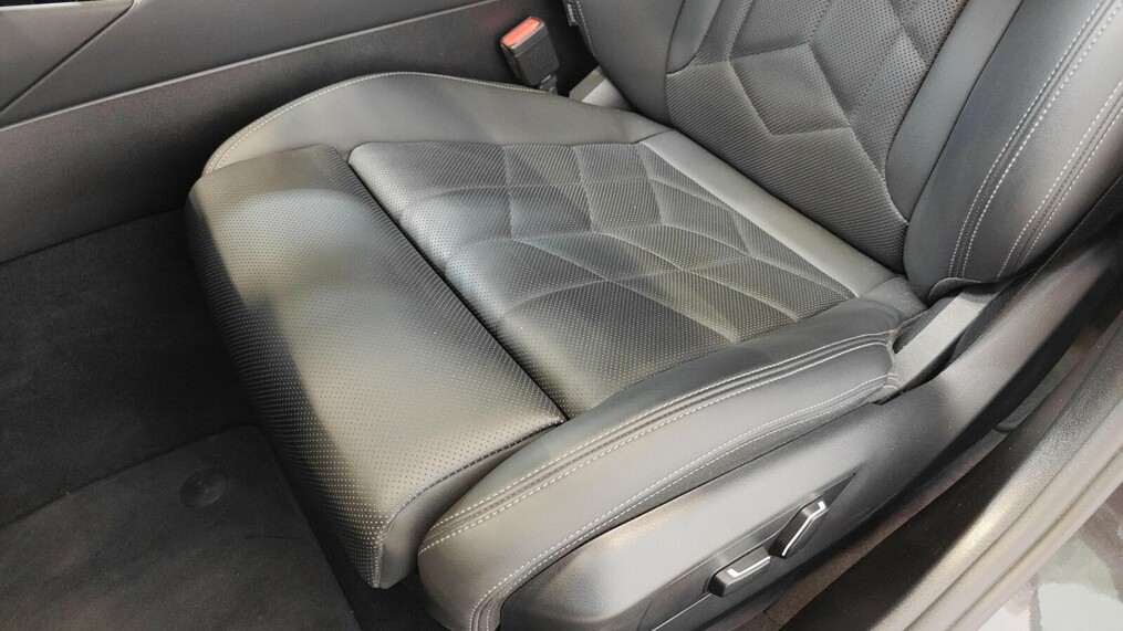 BMW Serii 5, 520