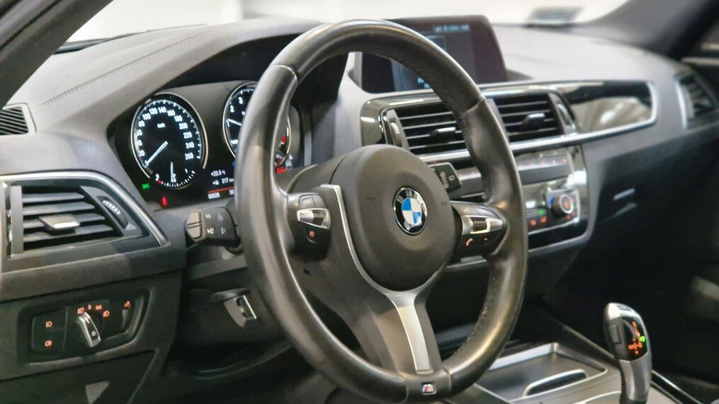 BMW Serii 1, 118