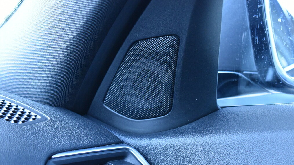 BMW Serii 3, 320