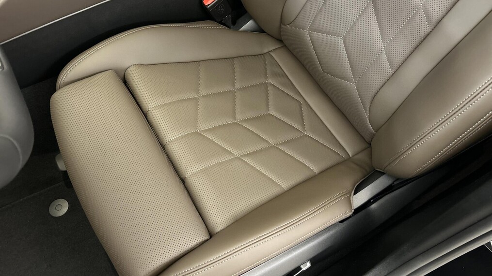 BMW Serii 5, 520