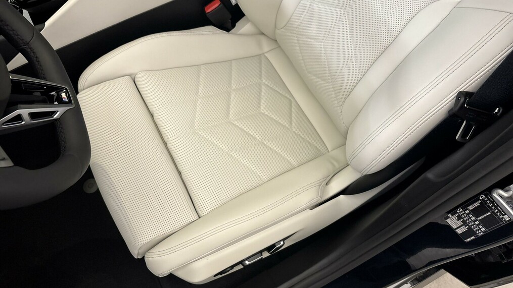 BMW Serii 5, 520