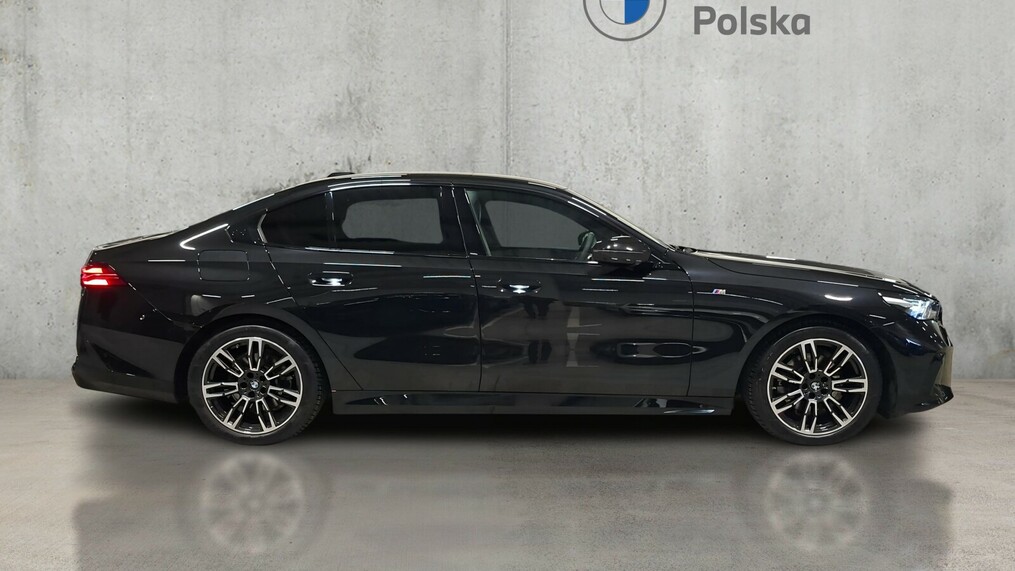 BMW Serii 5, 520