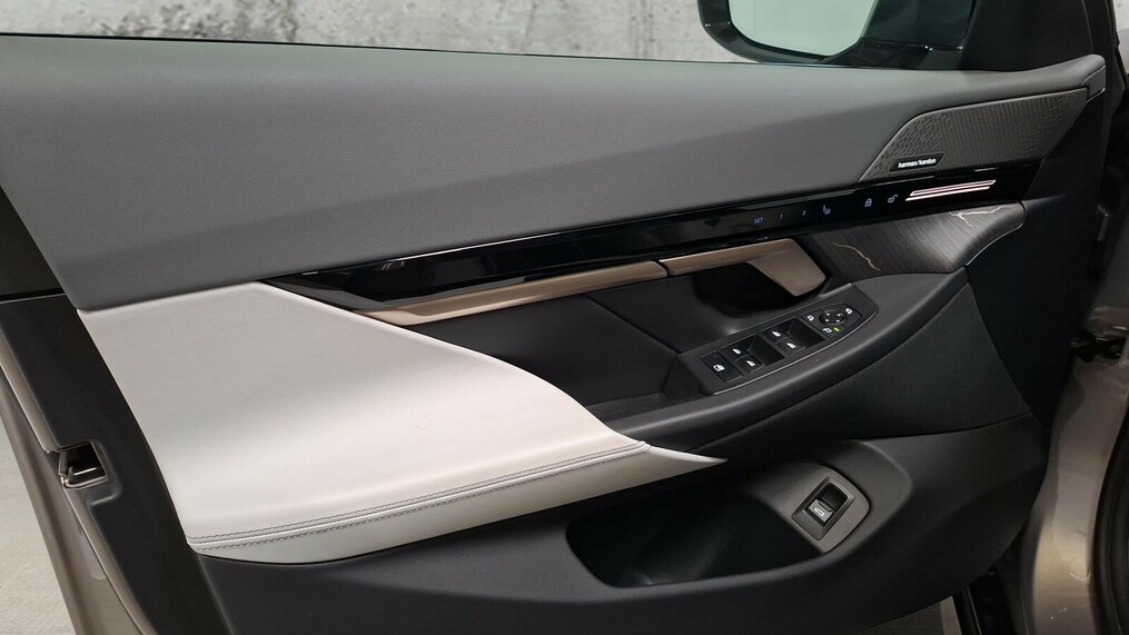 BMW Serii 5, 520
