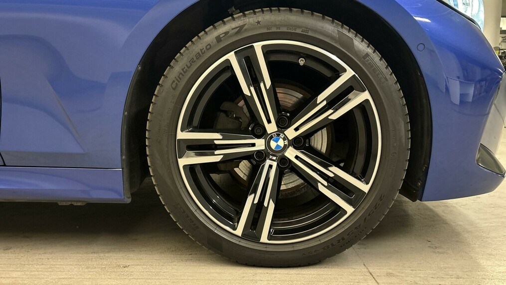 BMW Serii 3, 320