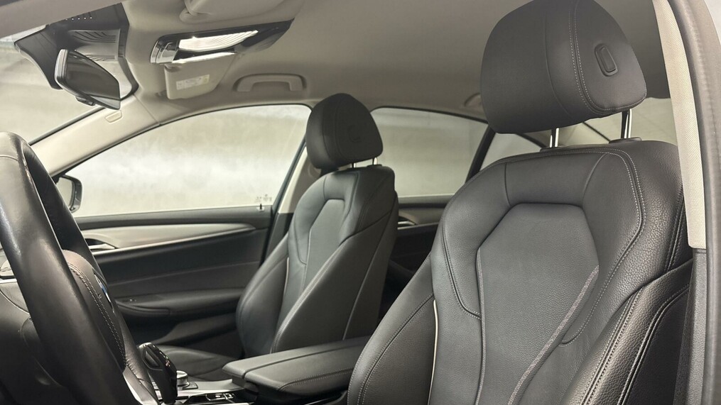 BMW Serii 5, 530