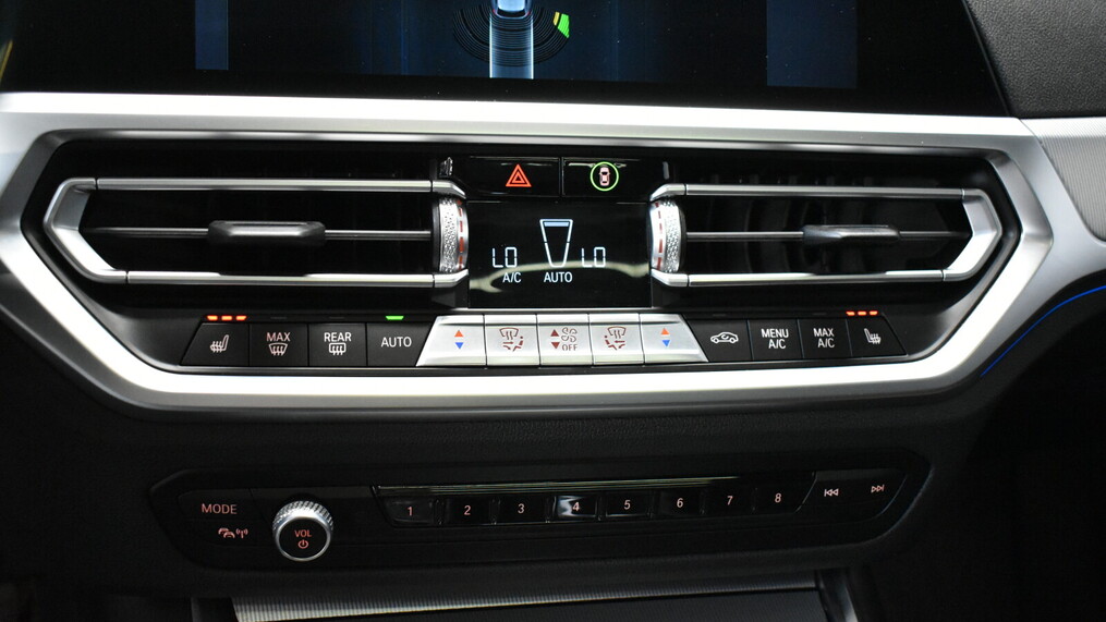 BMW Serii 3, 330