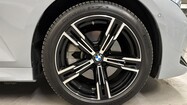 BMW Serii 3, 330
