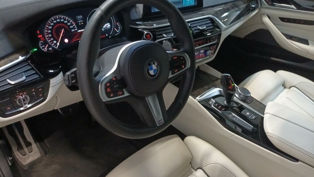BMW Serii 5, 550