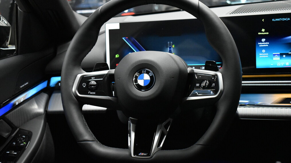 BMW Serii 5, 520