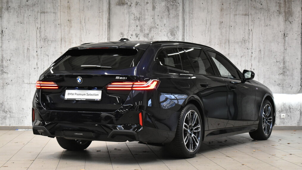 BMW Serii 5, 520
