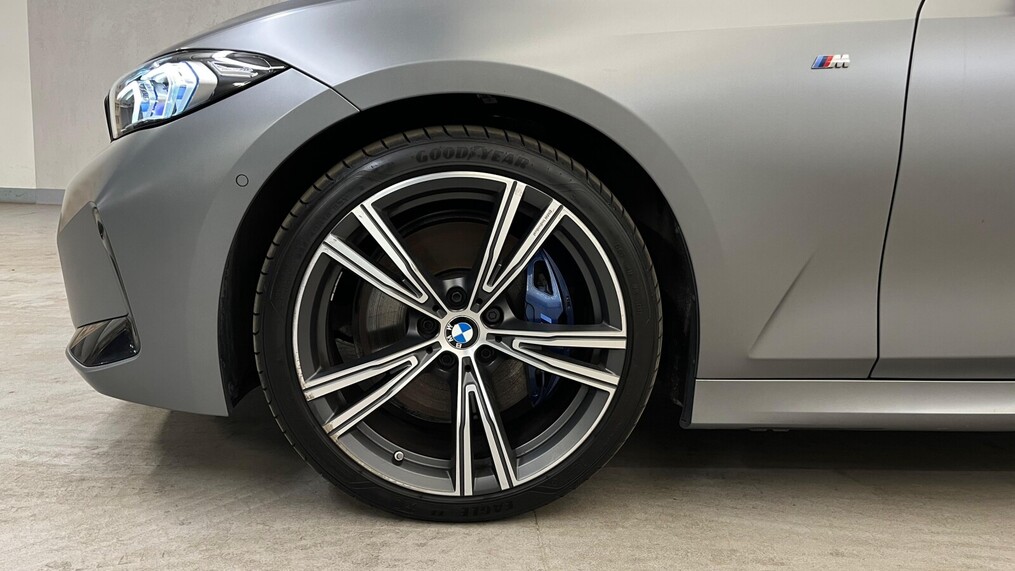 BMW Serii 3, 320