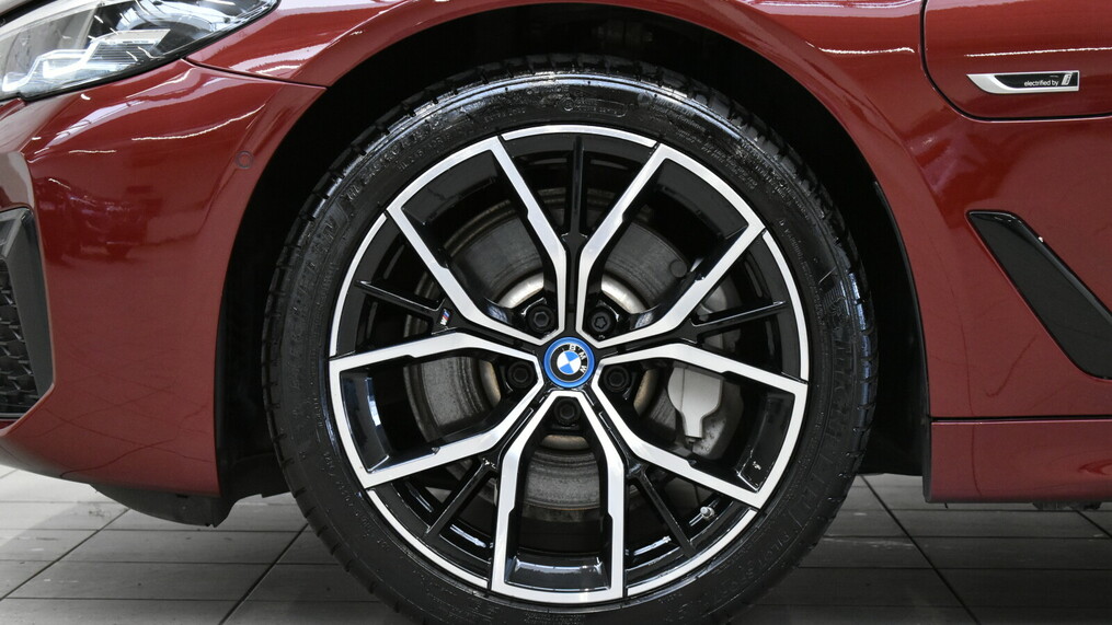 BMW Serii 5, 530