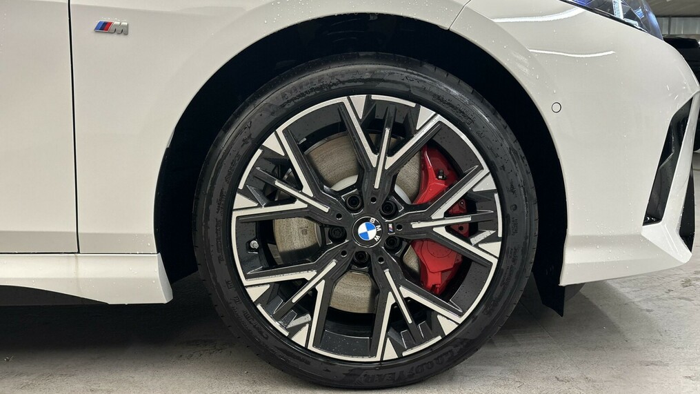 BMW Seria 2, 218