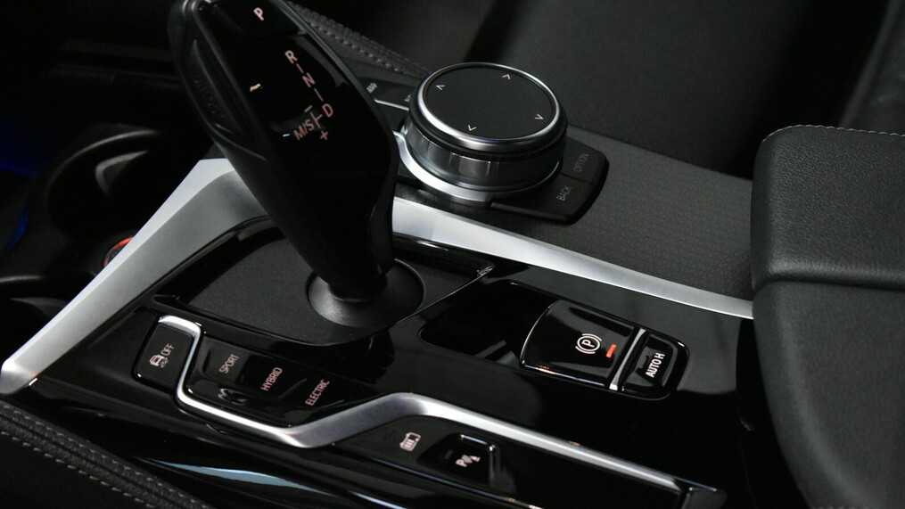 BMW Serii 5, 530