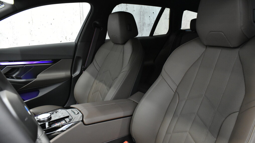 BMW Serii 5, 520