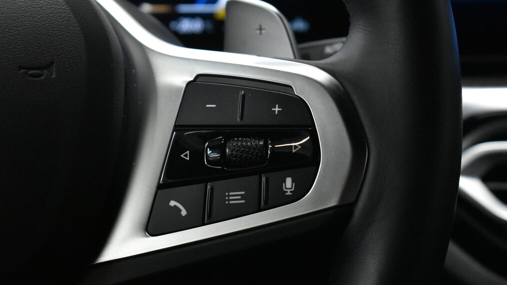 BMW Serii 3, 320