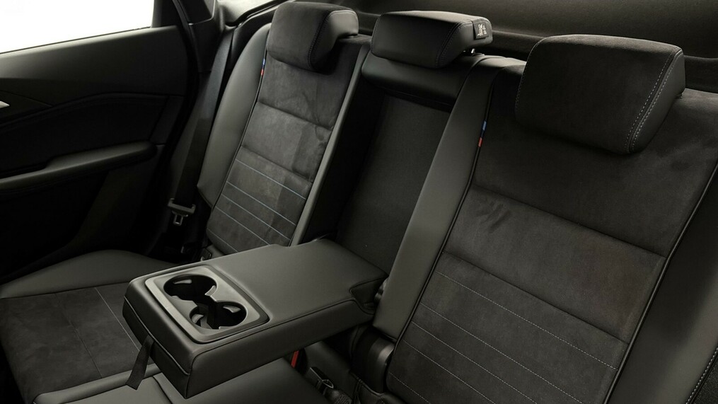 BMW Seria 2, 218