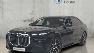 BMW Serii 7, 740