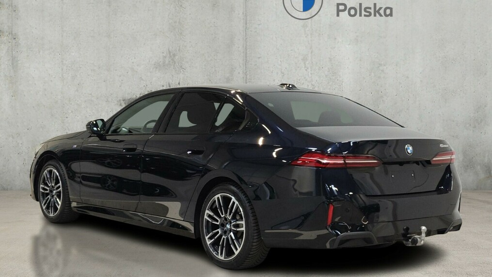 BMW Serii 5, 520