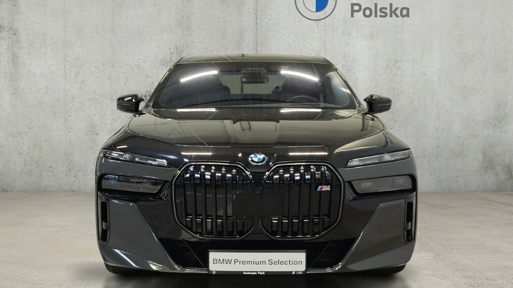 BMW Serii 7, 760