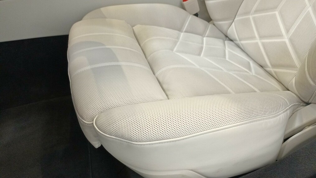 BMW Serii 7, 750
