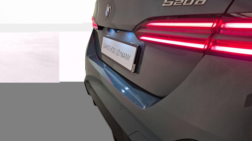 BMW Serii 5, 520