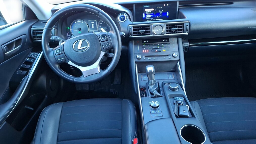 Lexus IS300