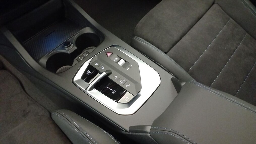 BMW Serii 2, 235