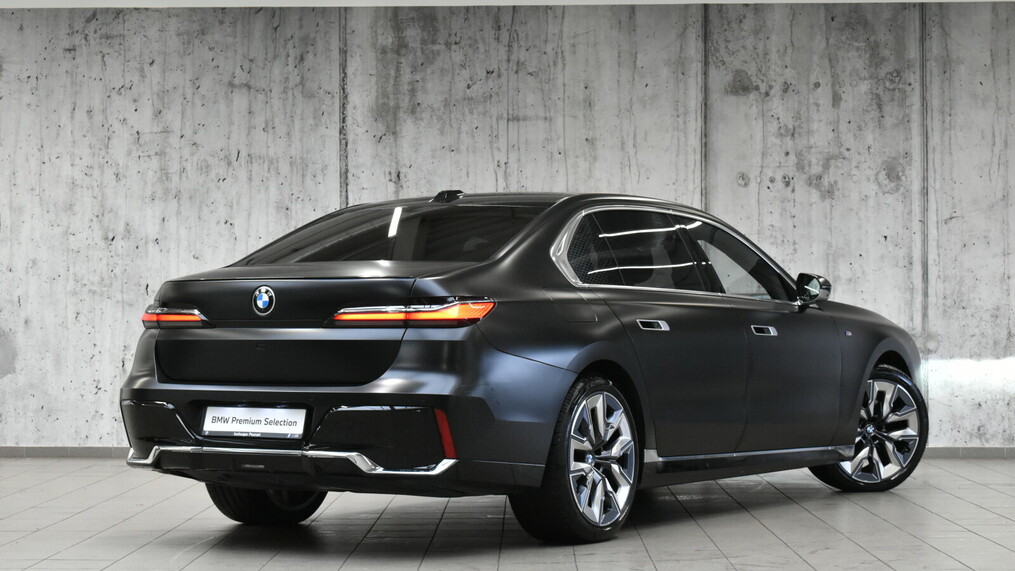 BMW Seria 7 740