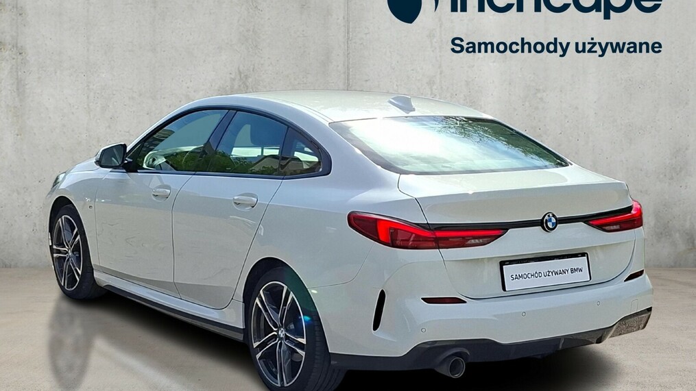 BMW Serii 2, 218