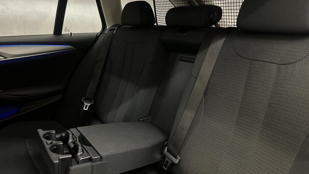 BMW Serii 5, 520