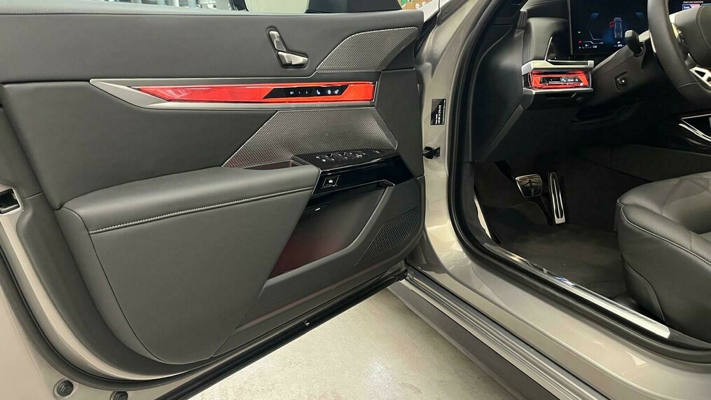BMW Seria 7 740