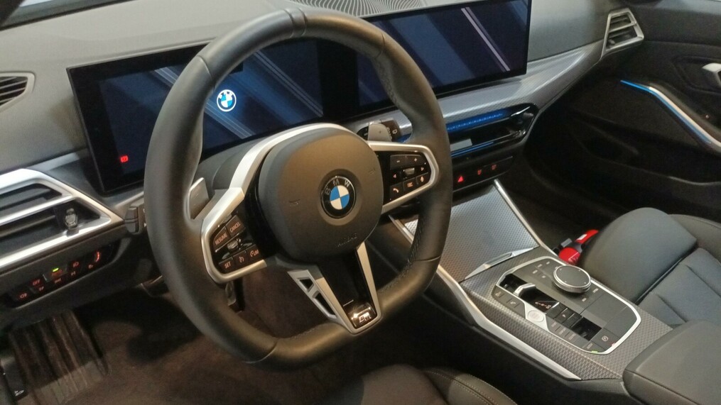 BMW Seria 3, 320