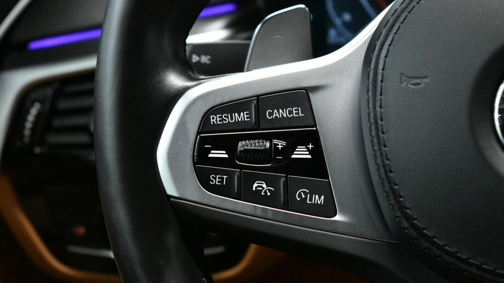 BMW Serii 5, 520