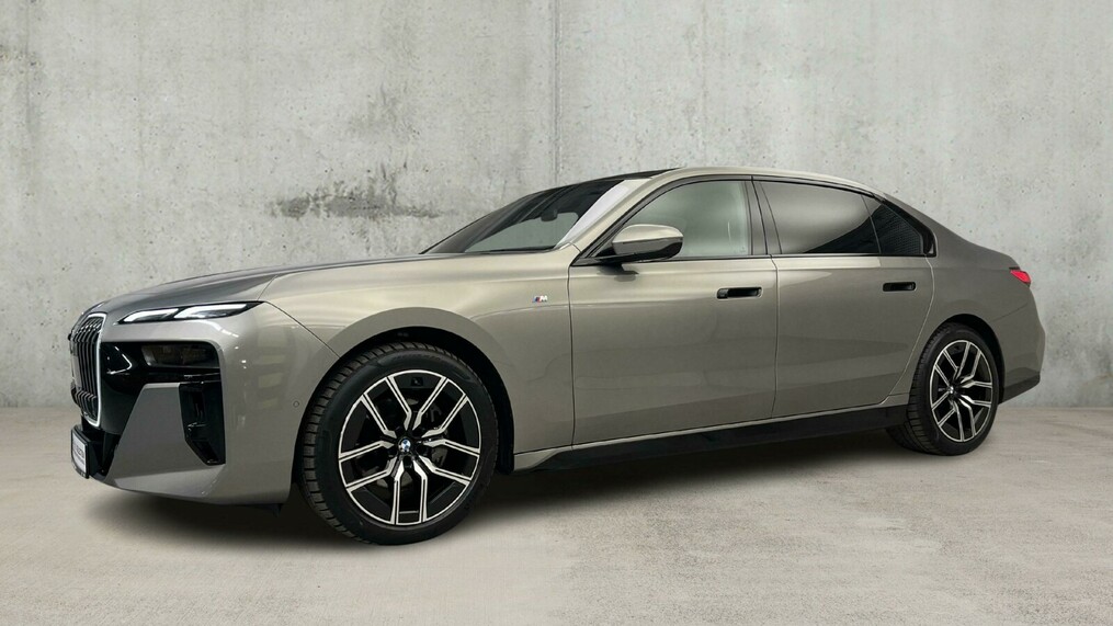 BMW Seria 7 740