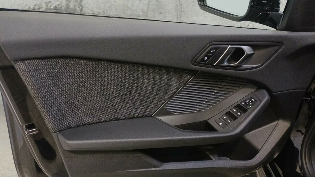 BMW Serii 1, 118