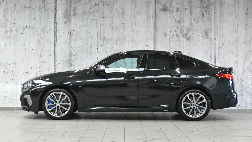 BMW Seria 2, 235