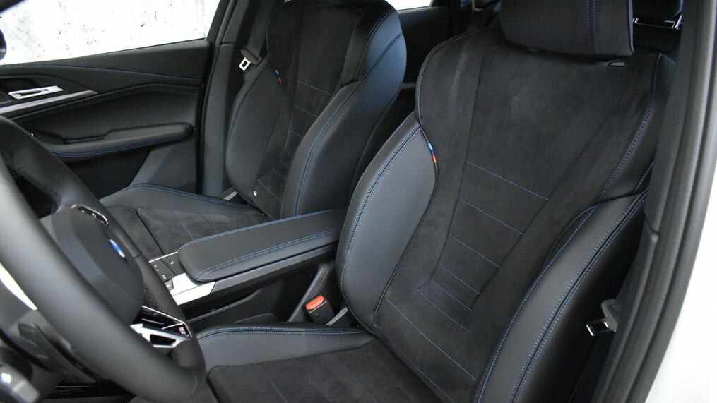 BMW Serii 2, 218