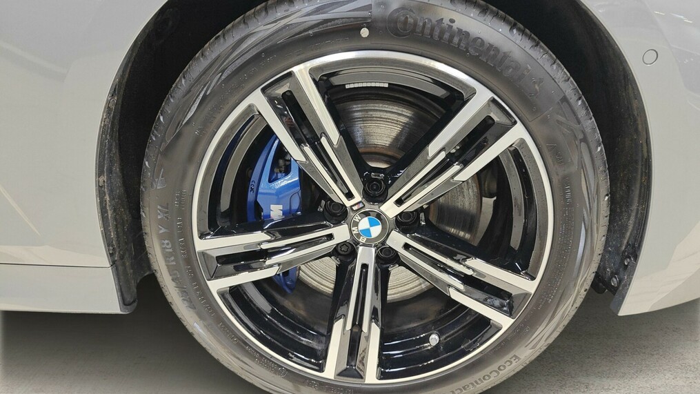 BMW Serii 3, 320