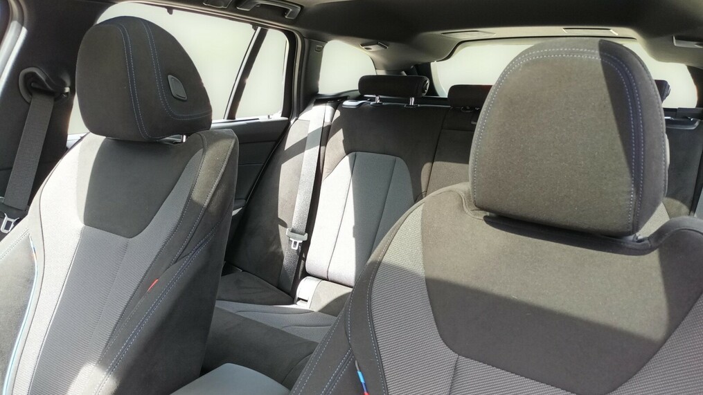 BMW Serii 3, 330