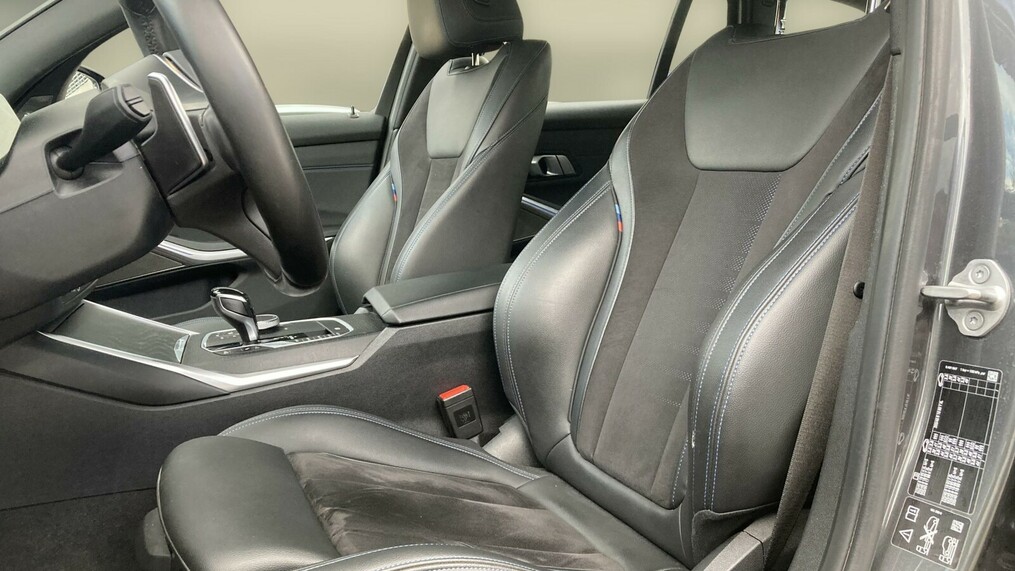 BMW Seria 3, 340