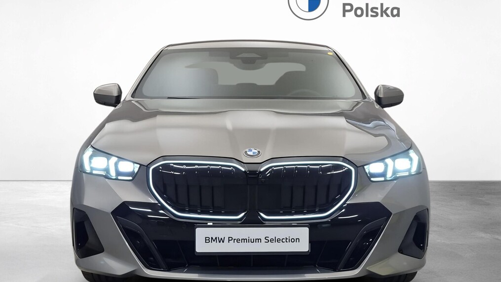 BMW Serii 5, 520