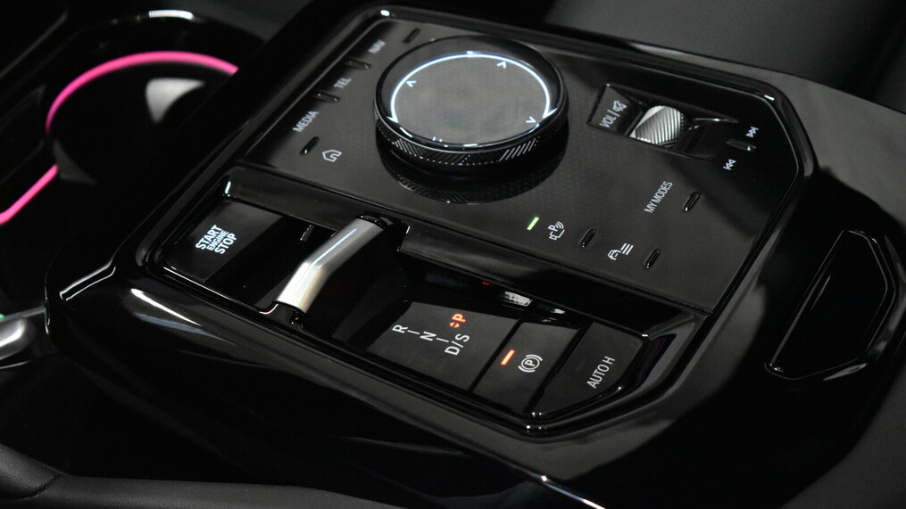 BMW Serii 5, 520