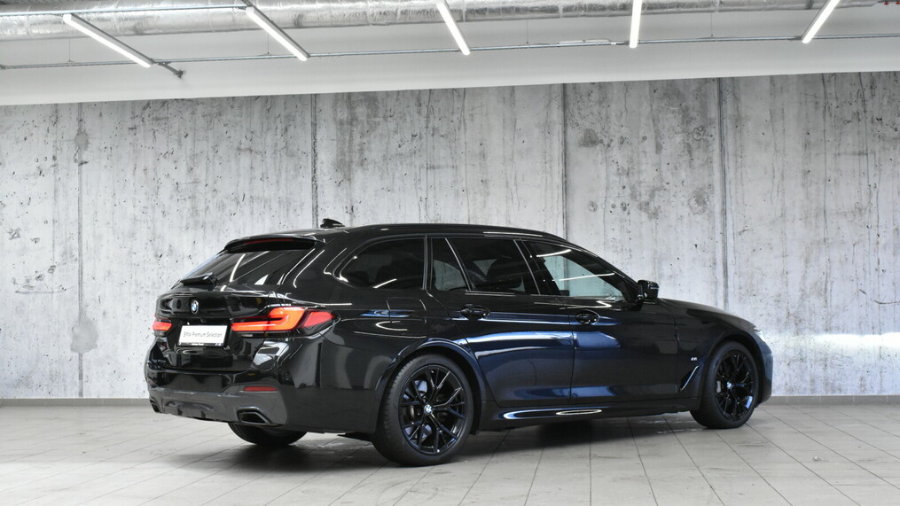 BMW Serii 5, 530