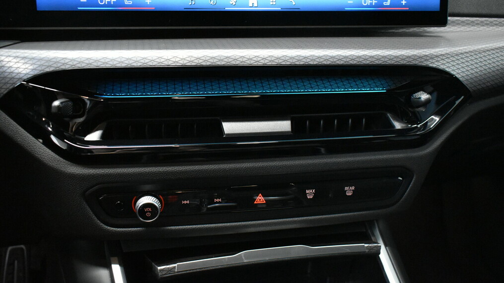 BMW Seria 3, 320
