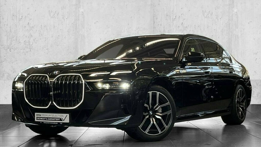 BMW Serii 7, 740